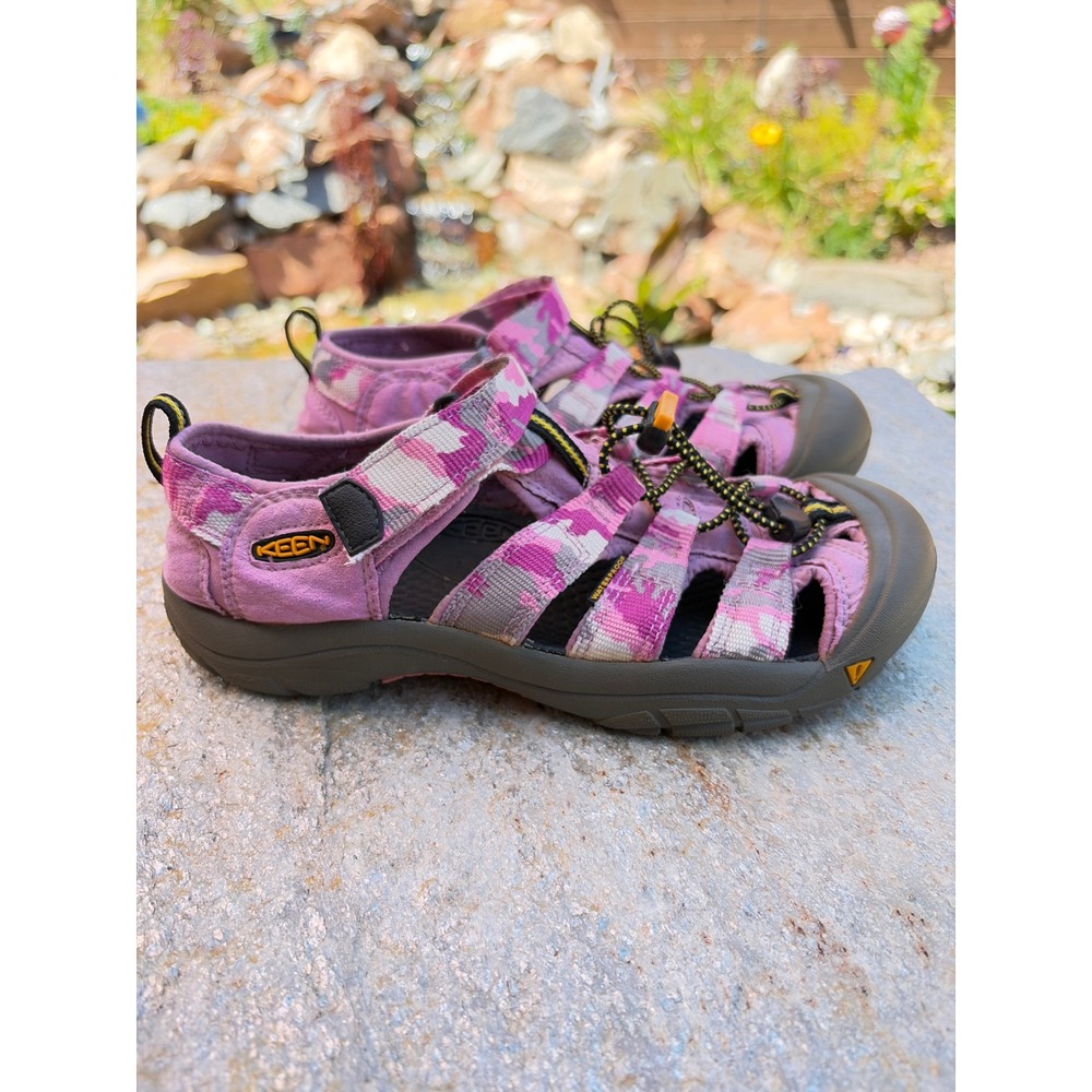 KEEN Newport H2 Sandals Womens 5 Pink Camo Waterproof Hiking Sport Shoes